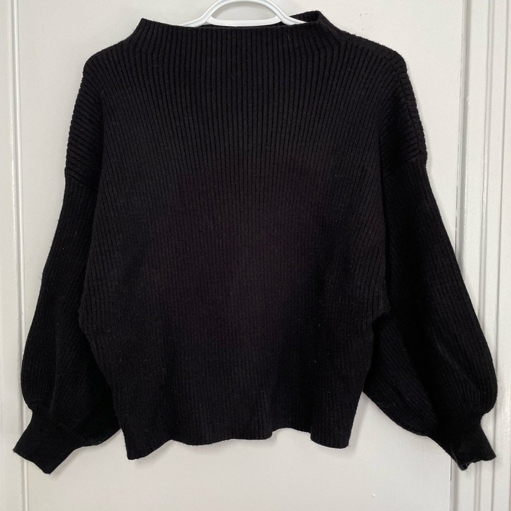 Line & Dot Balloon Sleeve Sweater size S